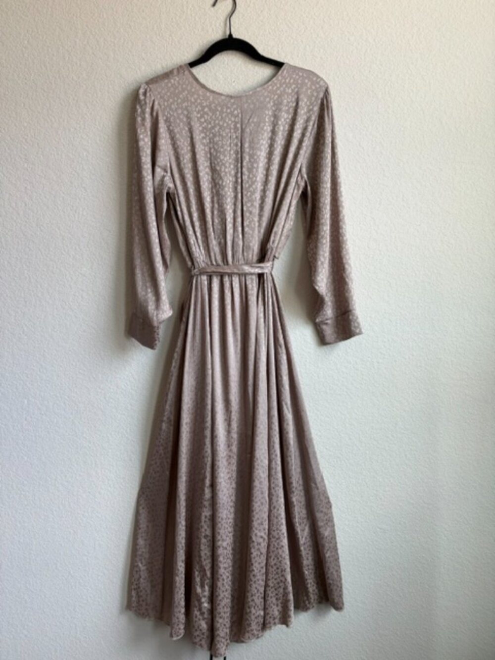 Alexa B Women’s Faux Wrap Midi/Maxi Dress Taupe Animal Leopard Print Sz 12 Glam - Picture 4 of 9